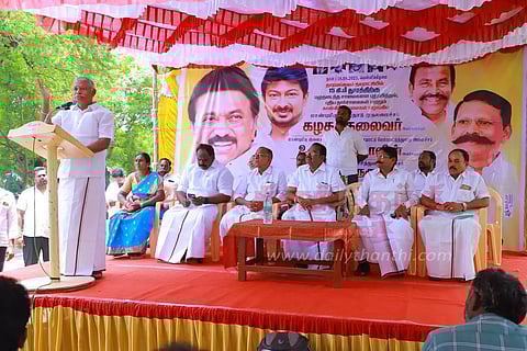 தாரமங்கலத்தில்தமிழக அரசின் சாதனை விளக்க பொதுக்கூட்டம் தி.மு.க. மேற்கு மாவட்ட செயலாளர் டி.எம்.செல்வகணபதி பங்கேற்பு