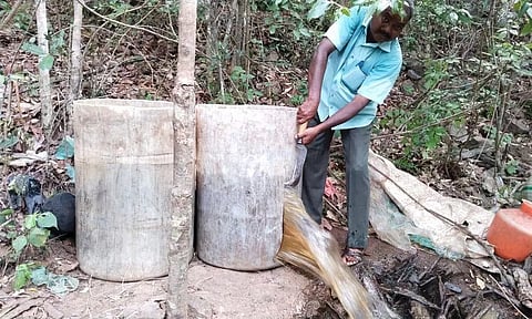 1200 லிட்டர் சாராய ஊறல் அழிப்பு