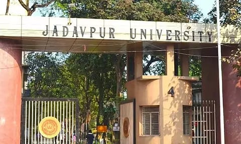 நிர்வாணப்படுத்தி ராகிங் செய்த சீனியர்கள்... ஜாதவ்பூர் மாணவர் தற்கொலையில் பகீர் தகவல்