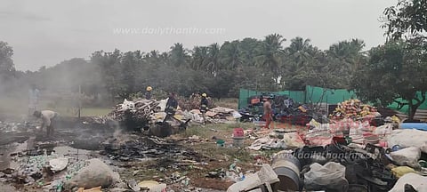 காரிமங்கலம் அருகேபழைய பிளாஸ்டிக் குடோனில் திடீர் தீரூ.1 லட்சம் பொருட்கள் எரிந்து சேதம்