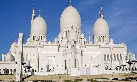 தீய நண்பர்களை விட தனிமையே சுகமானது