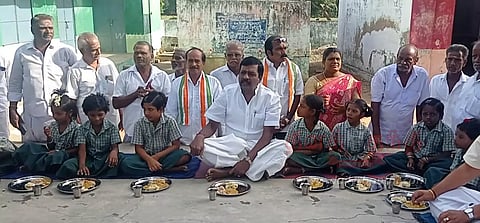 காலை உணவு வழங்கும் திட்டம்