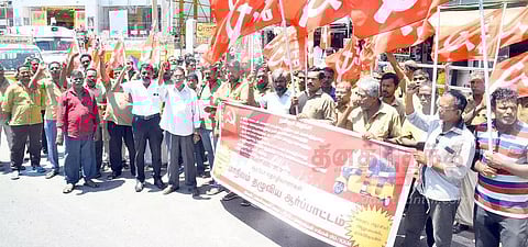 புதிய மோட்டார் வாகன சட்டத்தை எதிர்த்து நாகர்கோவிலில் ஆட்டோ டிரைவர்கள் ஆர்ப்பாட்டம்