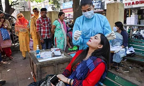 இந்தியாவில் தினசரி கொரோனா பாதிப்பு 73 ஆக உயர்வு - தொற்றுக்கு ஒருவர் பலி