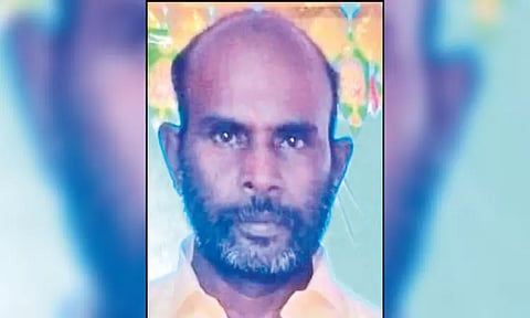 டிரான்ஸ்பார்மர் மீது ஏறி பழுதை சரி செய்தபோது மின்சாரம் தாக்கி ஊழியர் பலி