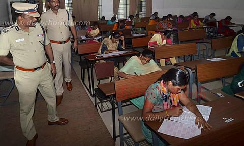 போலீஸ் சப்-இன்ஸ்பெக்டர் பணிக்கான தேர்வை 5,669 பேர் எழுதினர்