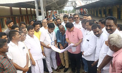 மதுரை ரெயில் தீ விபத்துக்கு ரெயில்வே பாதுகாப்பு துறை தான் காரணம்வெங்கடேசன் எம்.பி. குற்றச்சாட்டு