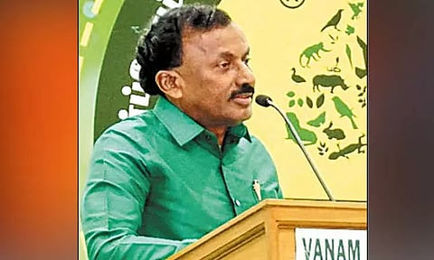 வாகன இயக்கத்தால் ஏற்படும் சுற்றுச்சூழல் கெடுதலுக்கு மரங்களை நட்டு பிராயச்சித்தம் தேட வேண்டும் - சைதை துரைசாமி