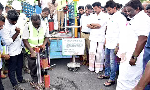 சாலை பணிகளை விரைவாக முடிக்க உத்தரவு