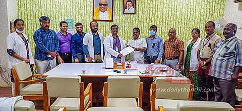 டாக்டர்கள் உள்ளிருப்பு போராட்டம்