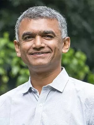 மங்களூருவில் அரசு அலுவலகங்களில் மந்திரி கிருஷ்ண பைரேகவுடா திடீர் ஆய்வு