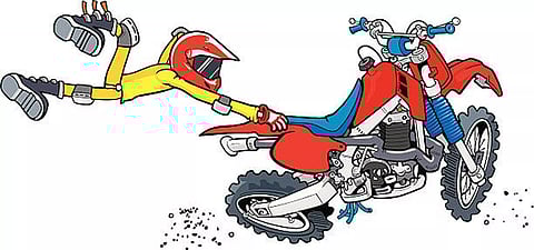 அஞ்சுகிராமம் அருகே டெம்போ- மோட்டார் சைக்கிள் மோதல்; வியாபாரி பலி