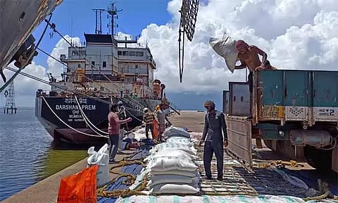 சிங்கப்பூருக்கு அரிசி ஏற்றுமதியை அனுமதிக்க மத்திய வெளியுறவுத்துறை அமைச்சகம் முடிவு