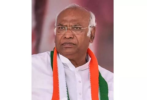 பா.ஜனதாவின் சர்வாதிகார ஆட்சியை மக்கள் தூக்கி எறிவார்கள்; கார்கே பேச்சு