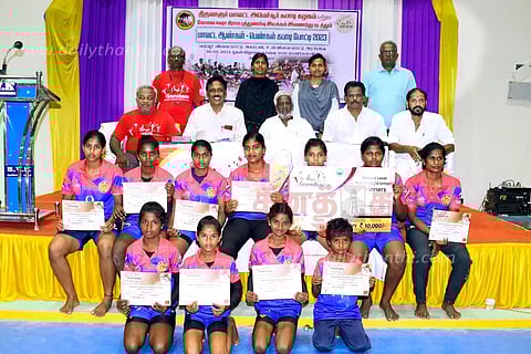 வடுவூரில் மாவட்ட அளவிலான கபடி போட்டி