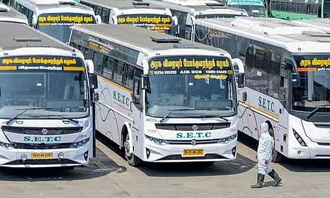 தமிழகம் முழுவதும் நாளை கூடுதலாக 400 பேருந்துகள் இயக்கம்