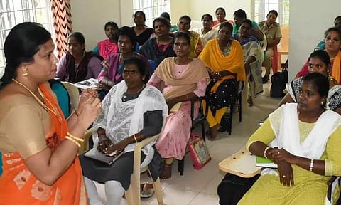 பெண்கள், குழந்தைகளுக்கு எதிரான குற்றத்தடுப்பு, போக்சோ சட்டம் குறித்து 3 மாவட்ட போலீசாருக்கு சிறப்பு பயிற்சி