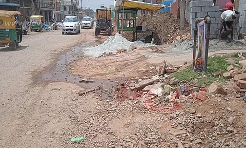 ஆண்டர்சன்பேட்டையில் மந்தகதியில் நடக்கும் சாலை விரிவாக்க பணி