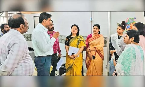 காலை உணவுத் திட்டம்: தெலுங்கானா அதிகாரிகள் சென்னை வருகை - தயாரிப்பது, பரிமாறப்படுவது குறித்து கேட்டறிந்தனர்