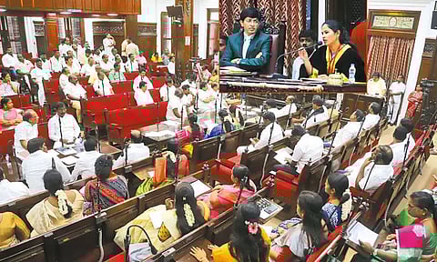 மாநகராட்சி பகுதிகளில் உள்ள பழைய கட்டிடங்களை இடித்து அகற்றவேண்டும் - அதிகாரிகளுக்கு மேயர் பிரியா உத்தரவு