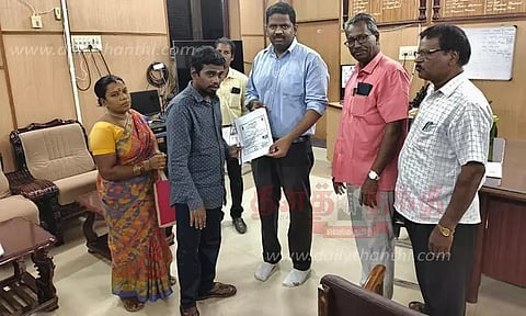 மாற்றுத்திறனாளிகள் 23 பேருக்கு சான்றிதழ்