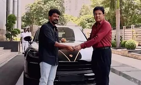 இயக்குனர் நெல்சனுக்கு கார் பரிசளித்த கலாநிதி மாறன்