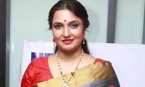 பாடலாசிரியரான நடிகை சுகன்யா