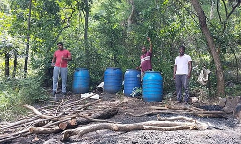 2,800 லிட்டர் சாராய ஊறல் அழிப்பு