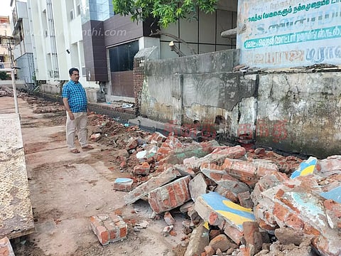 கும்பகோணம் புதிய பஸ் நிலையத்தில் மழை நீர் வடிகால் அமைக்கும் பணி தொடக்கம்