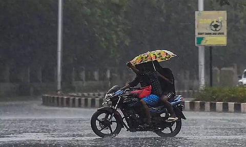 வங்கக்கடலில் குறைந்த காற்றழுத்த தாழ்வு நிலை உருவாகிறது: இந்திய வானிலை ஆய்வு மையம்