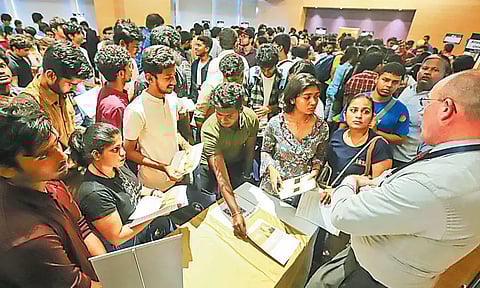 அமெரிக்க கல்வி கண்காட்சி 29 பல்கலைக்கழகங்கள், கல்லூரிகள் பங்கேற்பு