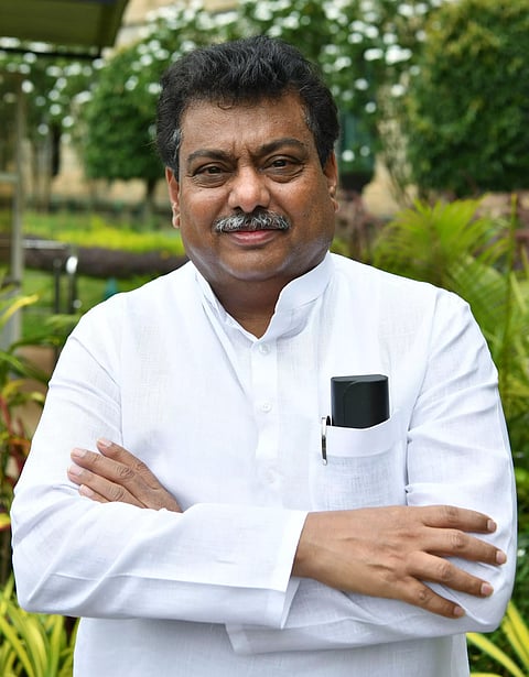 நாடாளுமன்ற தேர்தலில் காங்கிரஸ் 20 தொகுதிகளில் வெற்றி பெற வேண்டும்- தொழில்துறை மந்திரி எம்.பி.பட்டீல் பேச்சு