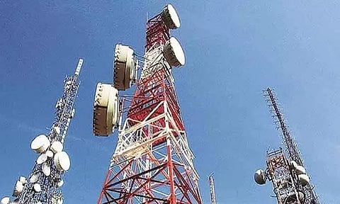 திருநின்றவூரில் ரூ.36 லட்சத்தில் அமைக்கப்பட்ட செல்போன் கோபுரம் மாயமானதாக புகார்