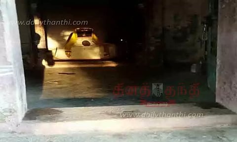 சிவலிங்கத்தின் மீது விழுந்த சூரியஒளி