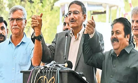 ஆசிய கோப்பை; இந்திய கிரிக்கெட் வாரிய தலைவர் பாகிஸ்தான் சென்றார்...!