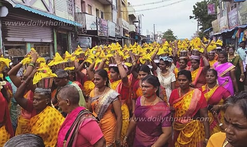 பால்குடம் எடுத்து நேர்த்திக்கடன்