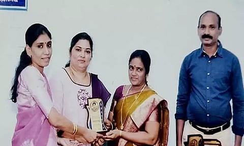 தூத்துக்குடியில்வீட்டுவசதி வாரிய குடியிருப்பில்ஆசிரியர் தினவிழா