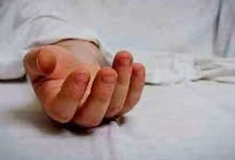 ரெயிலில் அடிபட்டு தொழிலாளி பலி