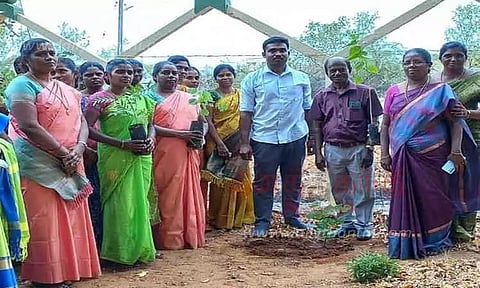 சேரன்மாதேவியில் ஆசிரியர் தின விழா