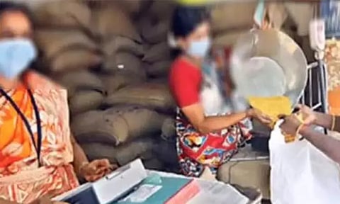 விநாயகர் சதுர்த்தி : செப்டம்பர் 18 ஆம் தேதி நியாய விலைக்கடைகளுக்கு விடுமுறை