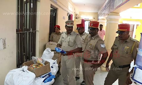 புகையிலை பொருட்கள் விற்ற 3 பேர் கைது