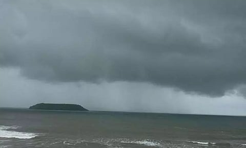 கோவாவில் சுனாமி எச்சரிக்கை விடுக்கப்பட்டதால் மக்கள் பீதி