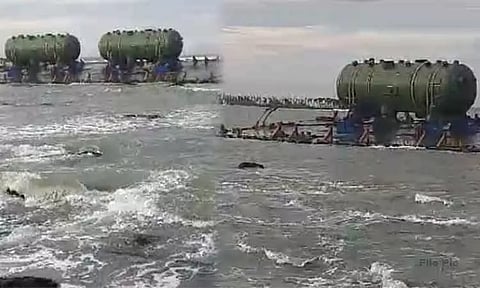 அணுமின் நிலையத்துக்கு ஜெனரேட்டர் ஏற்றி வந்த கப்பல்; கூடங்குளத்தில் தரை தட்டி நிற்பதால் பரபரப்பு