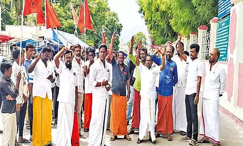 பழனி முருகன் கோவில் அலுவலகத்தை இந்து முன்னணியினர் முற்றுகை