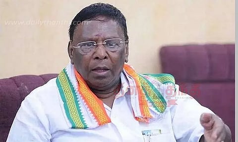 புதுச்சேரியில் தலைதூக்கிய பேனர் கலாசாரம்