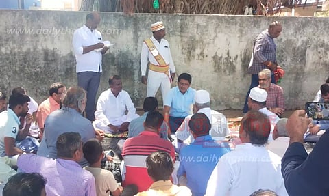 பொதுமக்களை நேரில் சந்தித்து கலந்துரையாடிய கலெக்டர்