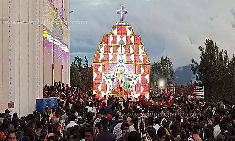 புனித ஆரோக்கிய மாதா ஆலய தேர்பவனி