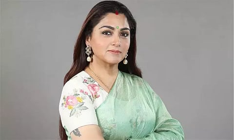 நாம் ஏ.ஆர்.ரகுமானுக்கு ஆதரவாக நிற்க வேண்டும் - நடிகை குஷ்பு டுவீட்