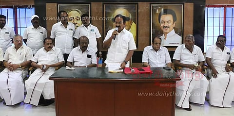 இளைஞர் அணி கூட்டத்தில் நிர்வாகிகள் திரளாக பங்கேற்க வேண்டும்