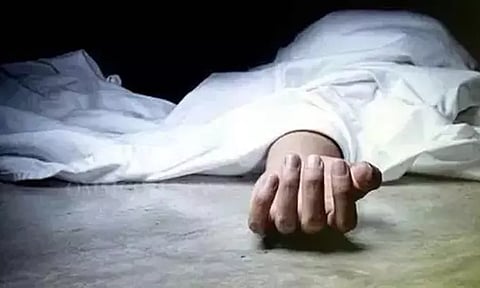 பக்கிங்காம் கால்வாயில் தொழிலாளி பிணம் மீட்பு